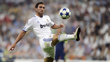 -英雄联盟全球季中邀请赛火热开启，世界顶尖对决，英雄联盟全国邀请赛