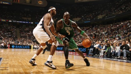 -_运动员公益直播：带动全民健身热潮_，体育明星公益活动